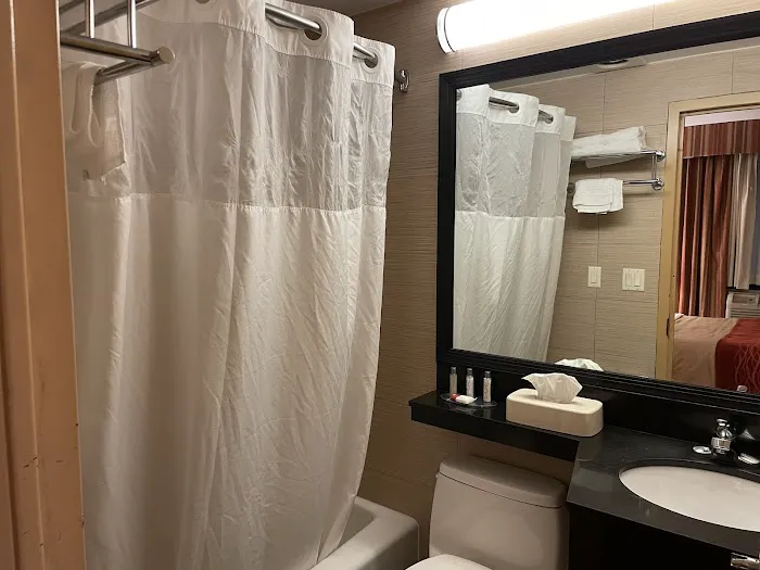 Bellerose Inn 4