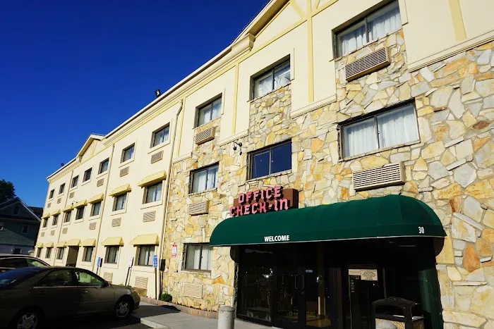 Floral Park Motor Lodge 4