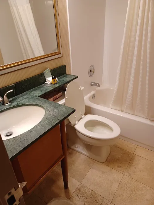 Adria Hotel & Conference Center 4