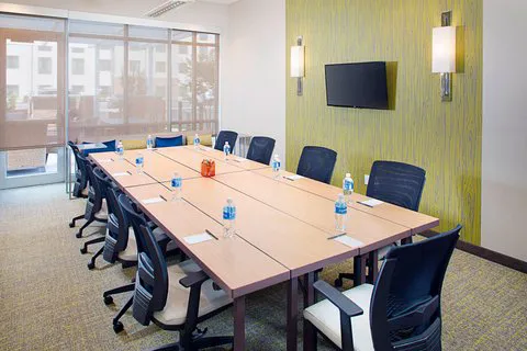 SpringHill Suites Carle Place Garden City 4