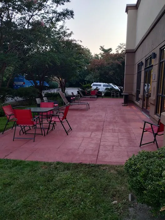 Hampton Inn Garden City Long Island 4