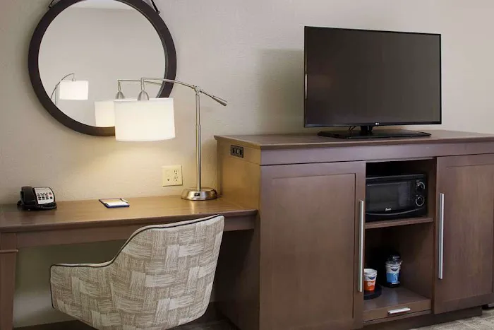 Hampton Inn Garden City Long Island 4