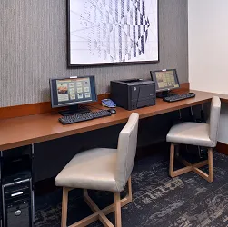 Hyatt Place Garden City 4