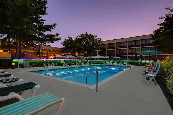 Holiday Inn Westbury-Long Island by IHG 4