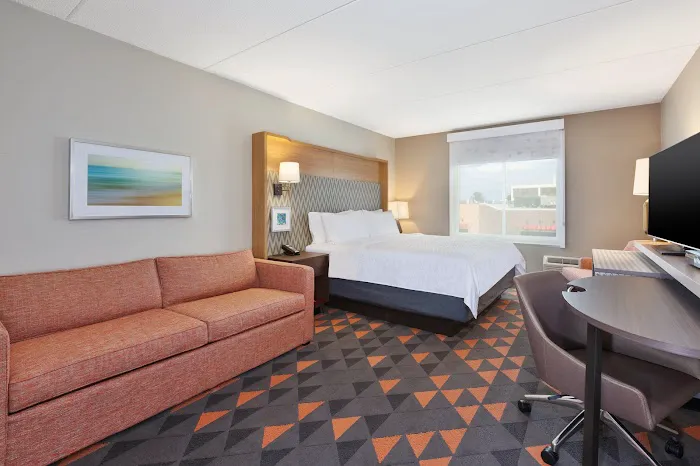Holiday Inn Westbury-Long Island by IHG 4