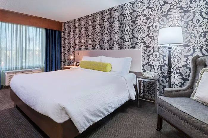 Hilton Garden Inn Westbury 4