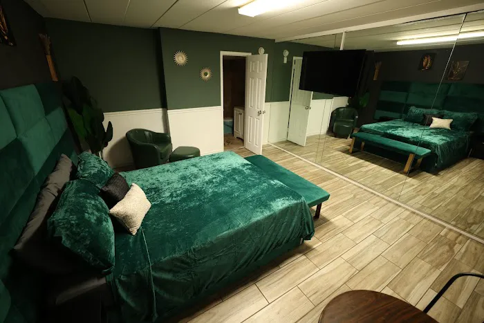 Pines Motor Lodge 4
