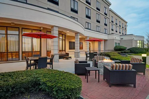 Courtyard Republic Airport Long Island/Farmingdale 4
