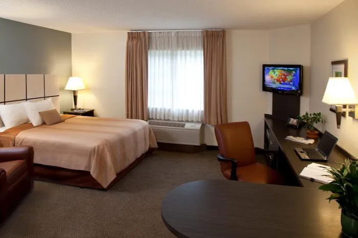 Sonesta Simply Suites Parsippany Morris Plains 4