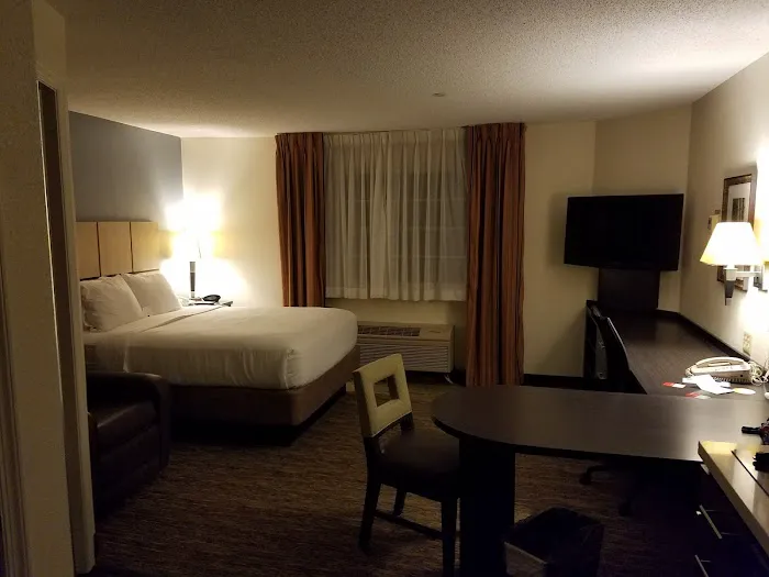 Sonesta Simply Suites Parsippany Morris Plains 4