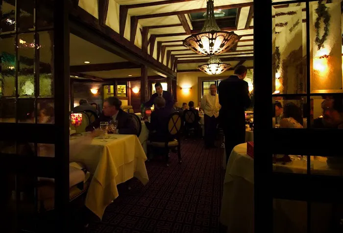 Homestead Inn 5