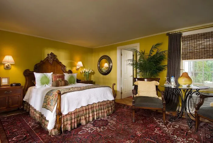 Homestead Inn 5