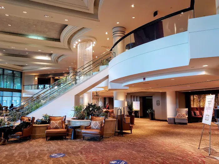 Hilton East Brunswick Hotel & Executive Meeting Center 4