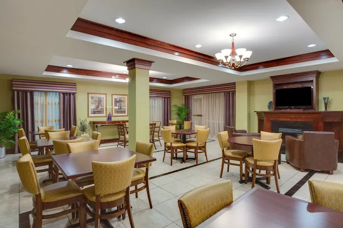 Holiday Inn Express & Suites Tower Center New Brunswick by IHG 4