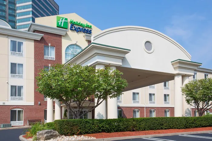 Holiday Inn Express & Suites Tower Center New Brunswick by IHG 4
