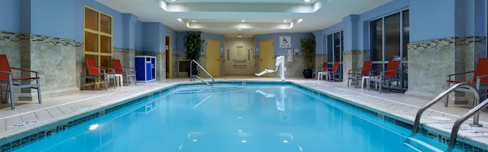 Holiday Inn Express & Suites Tower Center New Brunswick by IHG 4