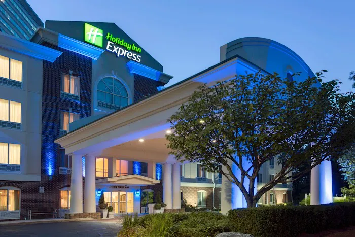 Holiday Inn Express & Suites Tower Center New Brunswick by IHG 4