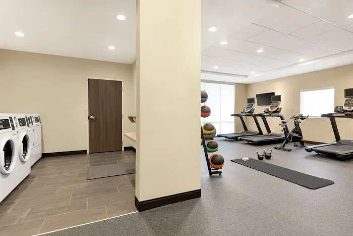 Home2 Suites by Hilton New Brunswick 4