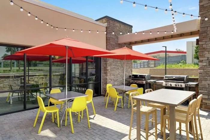 Home2 Suites by Hilton New Brunswick 4