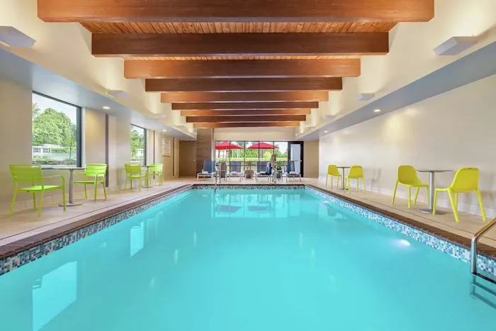 Home2 Suites by Hilton New Brunswick 4