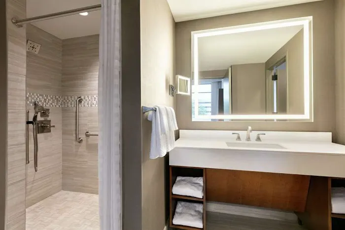 Embassy Suites by Hilton Berkeley Heights 4