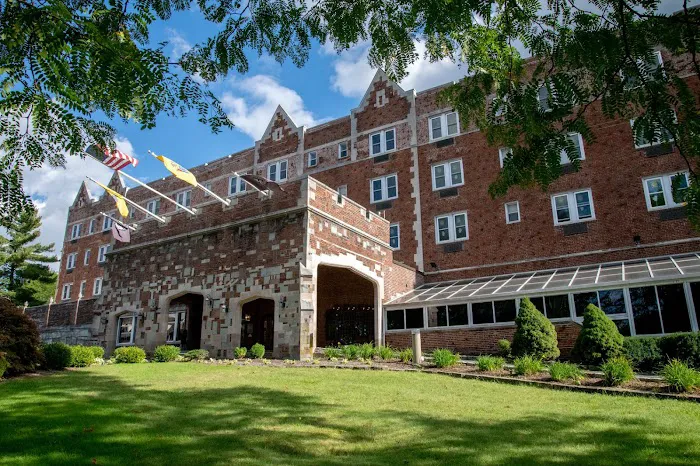 The Albion Summit Hotel 4