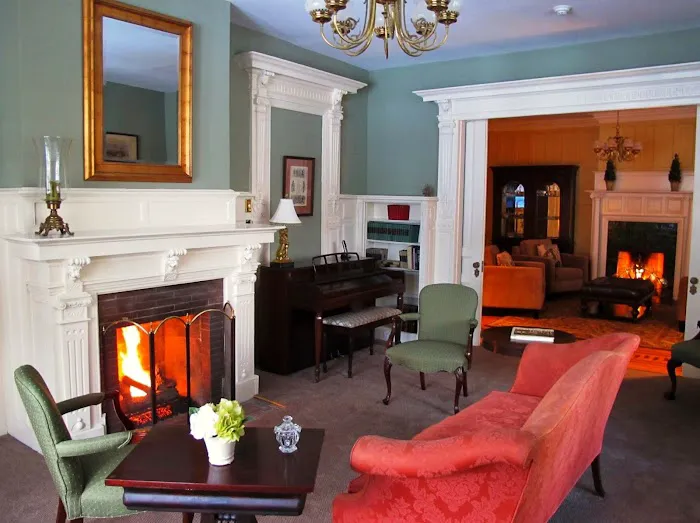 The DeBary Inn 4
