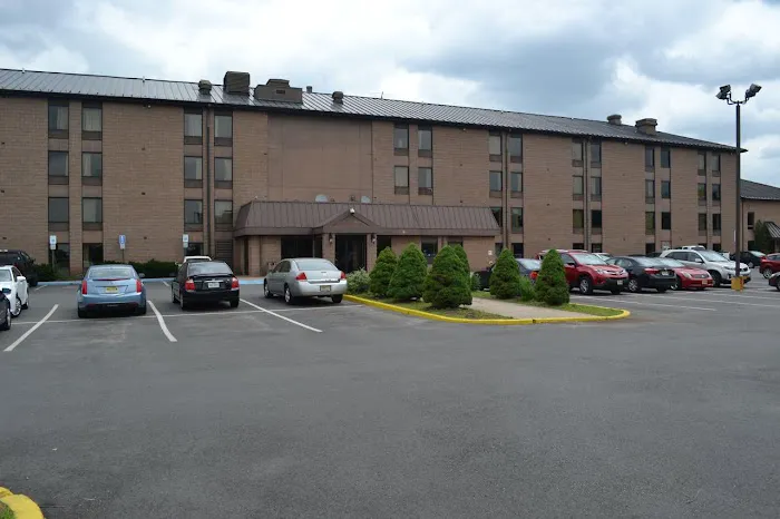 Town Inn & Suites South Plainfield NJ 4