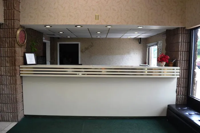 Town Inn & Suites South Plainfield NJ 4