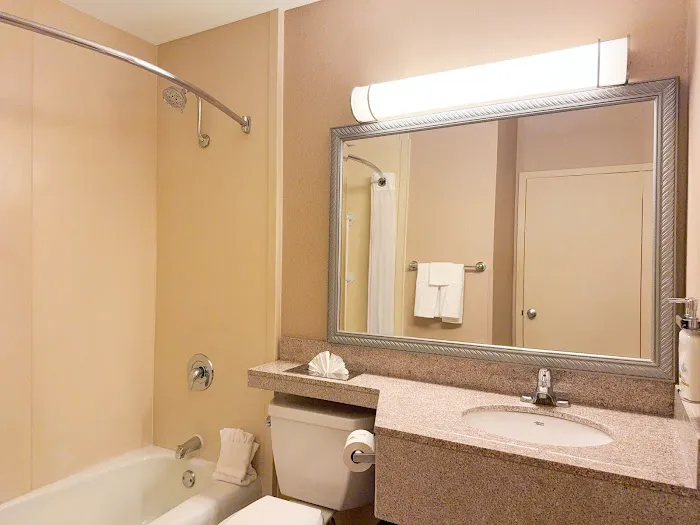 Holiday Inn South Plainfield-Piscataway by IHG 4
