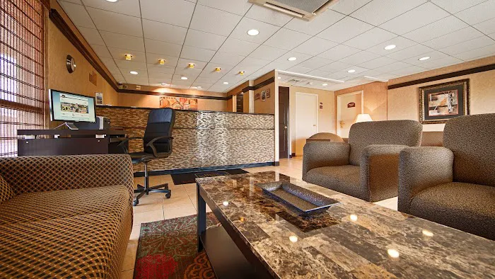 SureStay by Best Western East Brunswick 4
