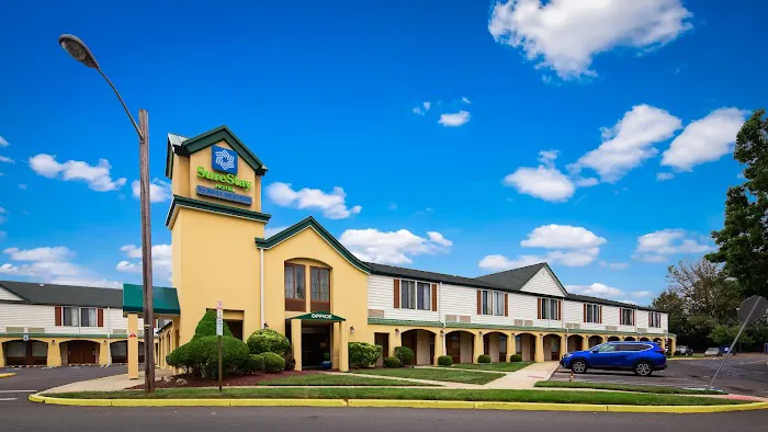 SureStay by Best Western East Brunswick 4