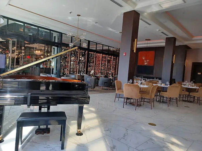 Chateau Grande Hotel 4