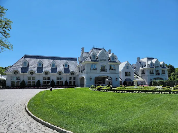 Chateau Grande Hotel 4
