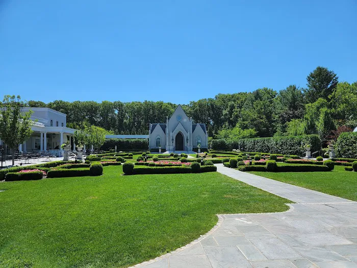 Chateau Grande Hotel 4