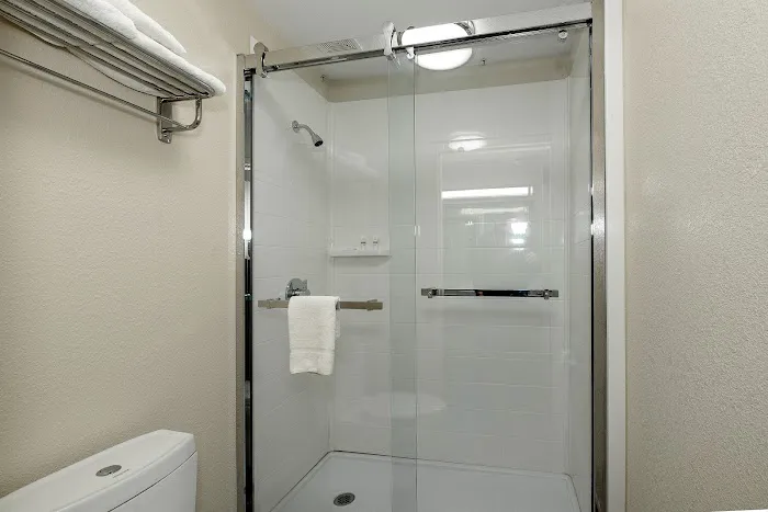 Red Roof Inn Freehold 4