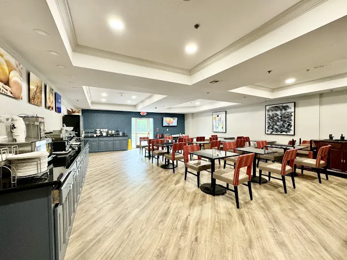 Comfort Suites East Brunswick - South River 4
