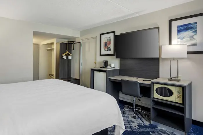 Best Western Rutgers University Hotel 4