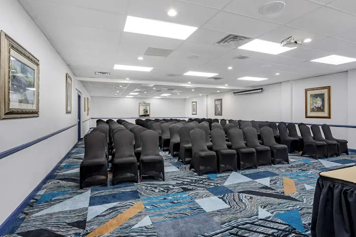 Best Western Rutgers University Hotel 4