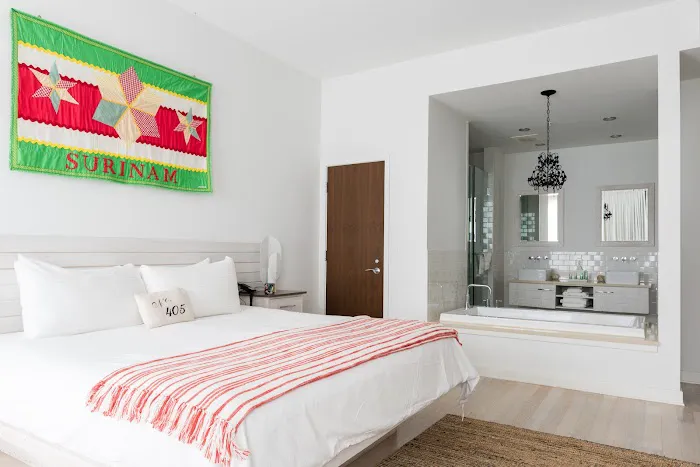 Bungalow Hotel 4