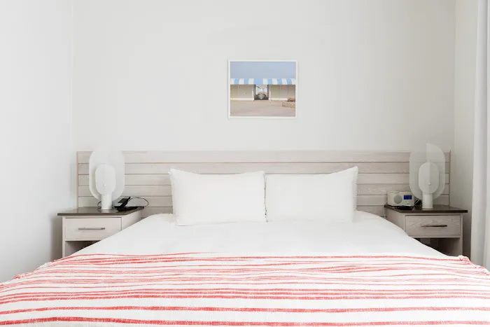Bungalow Hotel 4