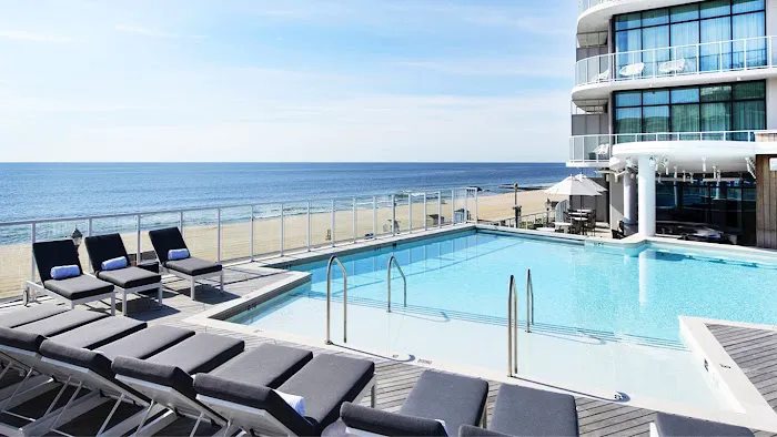 Wave Resort 4