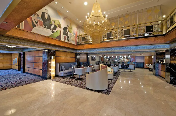 Inn At Great Neck 4