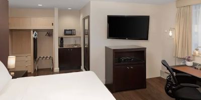 The Andrew Hotel