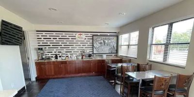 Super 8 by Wyndham Lindenhurst