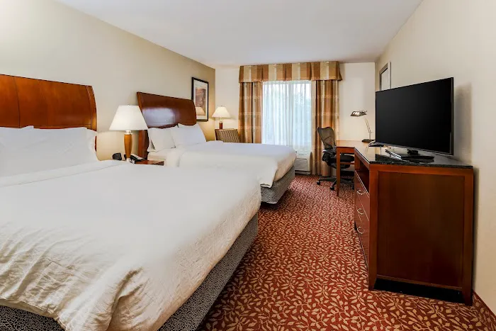Hilton Garden Inn Melville 4