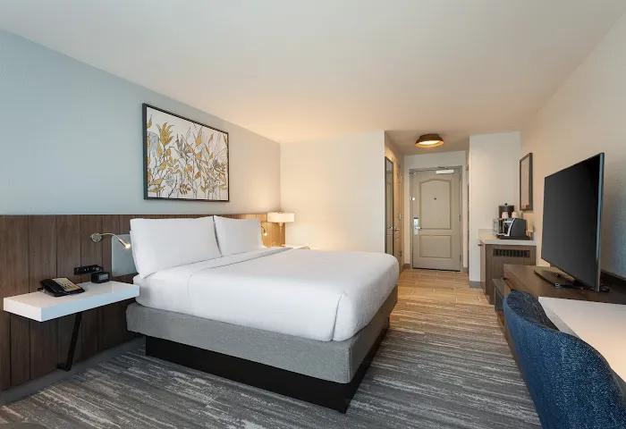 Hilton Garden Inn Melville 4