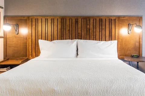 Four Points by Sheraton Melville Long Island 4