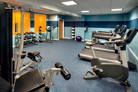 Four Points by Sheraton Melville Long Island 4