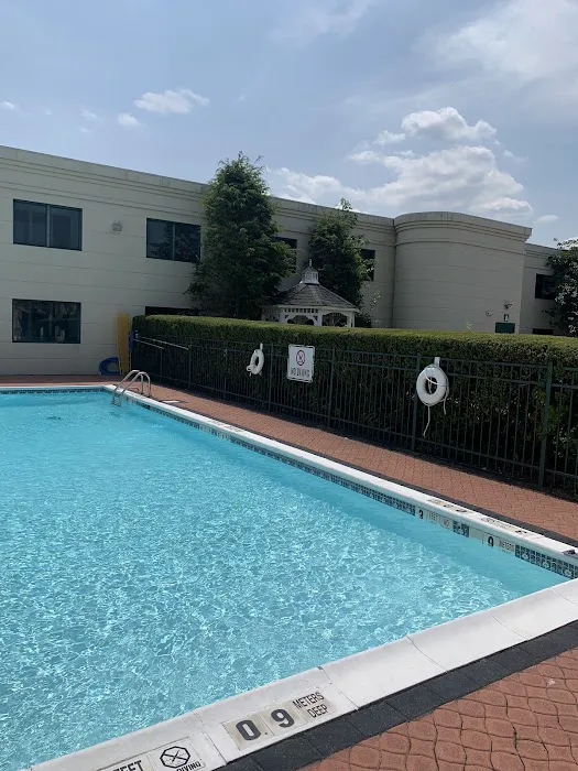 Holiday Inn Plainview-Long Island, an IHG Hotel 4